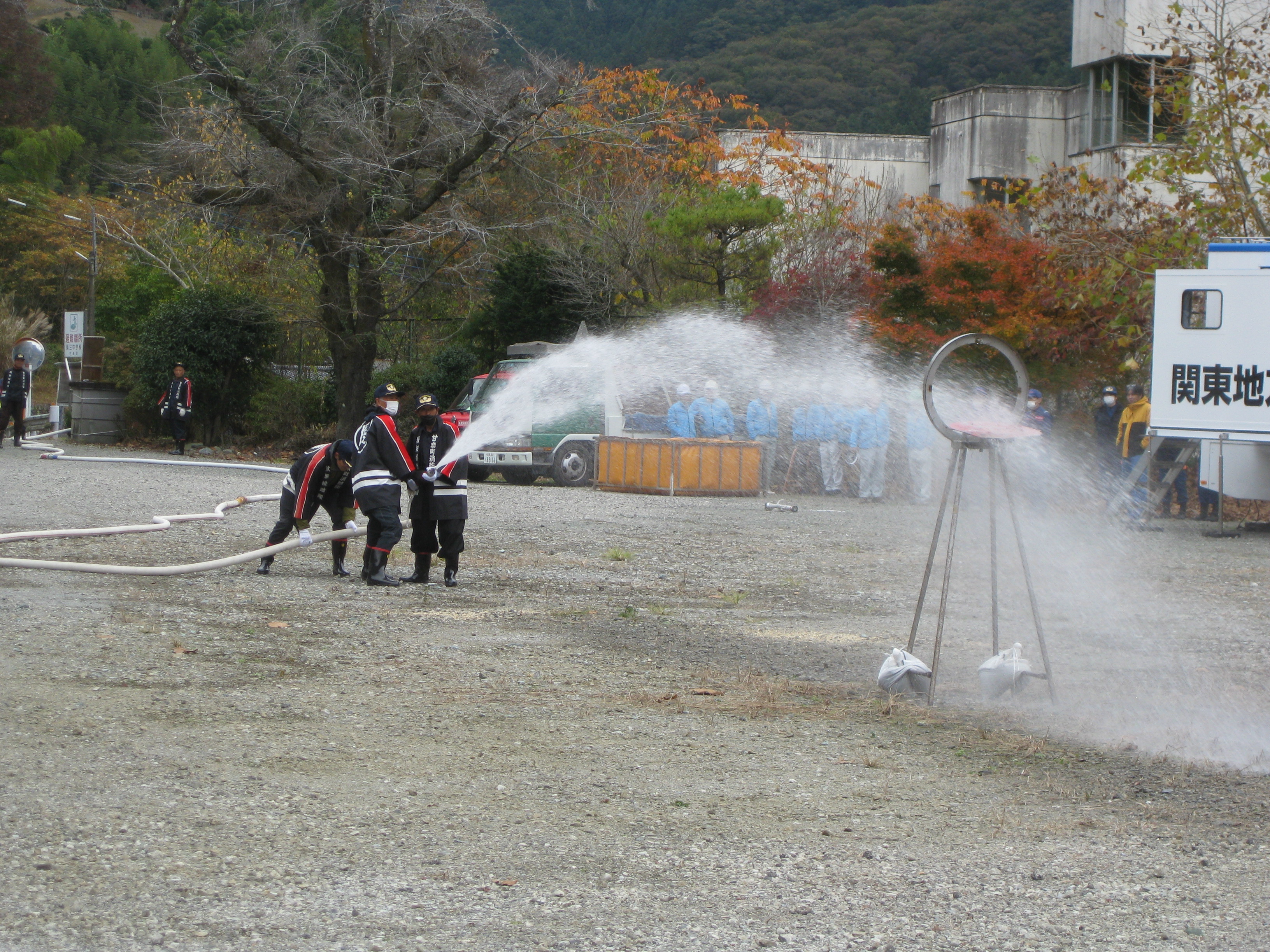 秋畑消防援助隊による消火訓練